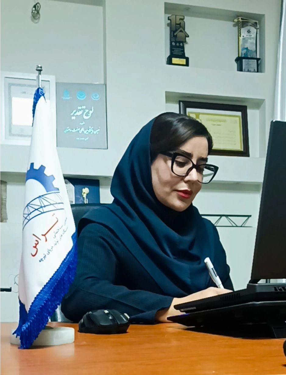 فاطمه کبیری
 - مدیر فروش دستگاه تیرچه - شرکت تراس
